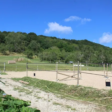 Prázdninový dům Gite Renove Avec Jardin Et Acces Aux Sentiers Dans Les Cote De Toul - Fr-1-584-324