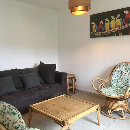 Gite Renove Avec Jardin Et Acces Aux Sentiers Dans Les Cote De Toul - Fr-1-584-324 *