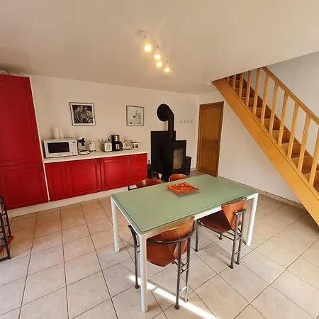 Gite Renove Avec Jardin Et Acces Aux Sentiers Dans Les Cote De Toul - Fr-1-584-324 *